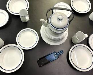 Casual dinnerware