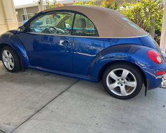 2007 Volkswagen New Beetle/2.5 Convertible 2D/mileage (125,000+) Contact Guy Kelly at 619-884-9137