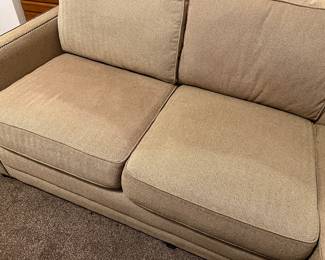 Thomasville Couch/Herrington....good condition..