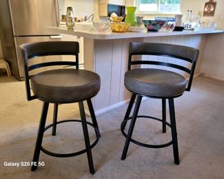 2 Steve Silver Gene Swivel Bar Stools (grey)