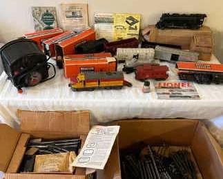 Lionel Trains Large Lot