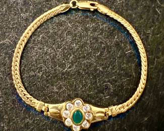 18 karat gold bracelet with Emerald Cabochon and Diamonds