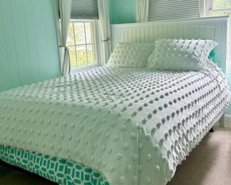 Pottery Barn Teen Queen Bed