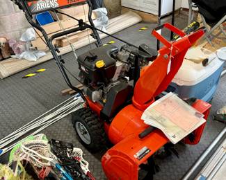 Ariens 7524 Snowblower