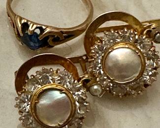 Not a lot of jewelry, but some pretty pieces!