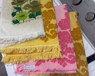 Fun vintage towels