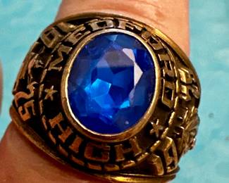 Medford High School Class Ring