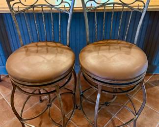 (2) Swivel Bar Stools