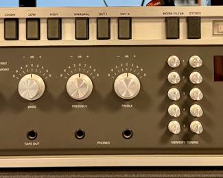 ReVox Digital FM Tuner Preamplifier