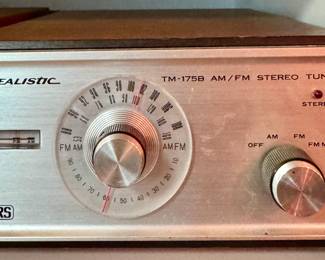 Realistic TM-1759 AM/FM Stereo Tuner