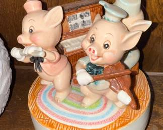 Vintage Schmid Walt Disney Characters Three Little Pigs Porcelain Music Box
