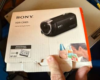 Sony HDR-CX405 HD Handycam