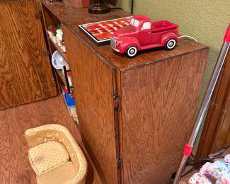 half cabinet with 2 doors