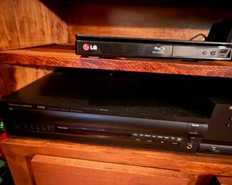 LG BP135 Blu-ray Disc Player & Harman Kardon FL8400 Compact Disc Changer