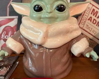 Disney Star Wars Baby Yoda Grogu Mandalorian Ceramic Cookie Jar The Child