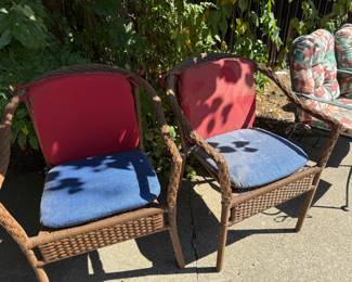 plastic wicker lawn chairs