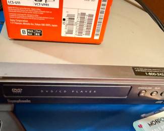 Symphonic WF104 DVD/CD Player