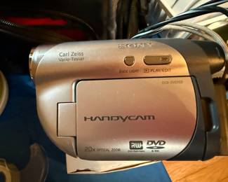 Sony DCR-DVD105 DVD Handycam Camcorder
