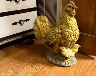Large Hen with Chicks Statue