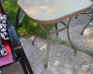 glass lawn table