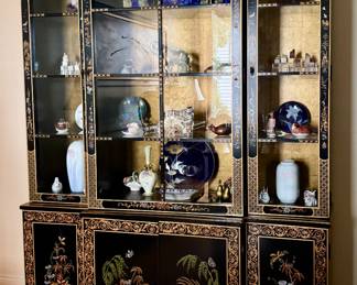 Lighted Chinoiserie China Cabinet