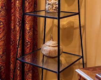 Etagere