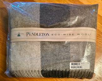 New Pendleton Eco-Wise Wool Throw