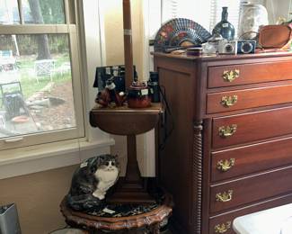 Willet chest of drawers