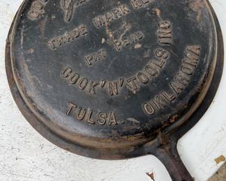 Rare cast iron embossed skillet (antique)
