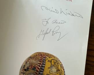 autograph detail