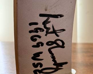 autograph detail