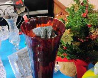 100. VINTAGE VASE $15