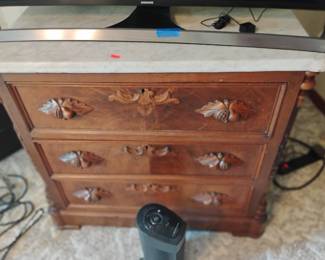 5. VICTORIAN CHEST $125. MUST BE PICKED UP IN EVANSVILLE IL 