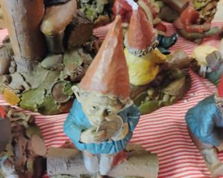 146. TOM CLARK FIGURINE $5