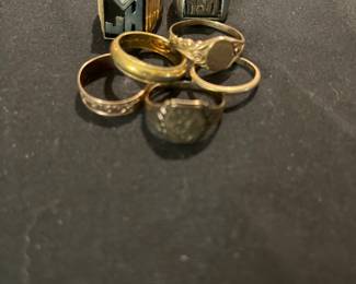 Assorted antique rings