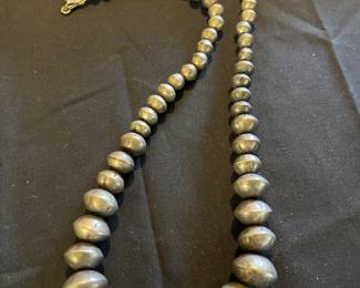 Beautiful Navajo “pearl” necklace with bead extender.