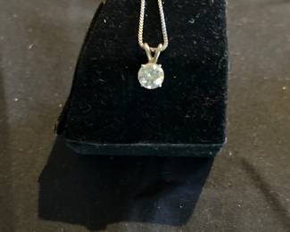 1 carat diamond pendant 14k setting and chain