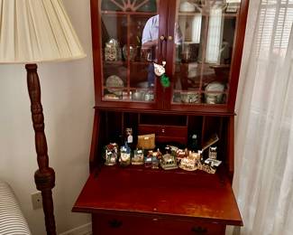 Secretary Desk and Didplay Cabinet
Wooden Floor Lamp