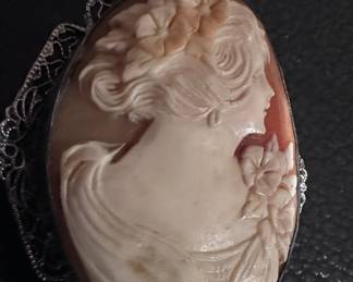 Silver Cameo
