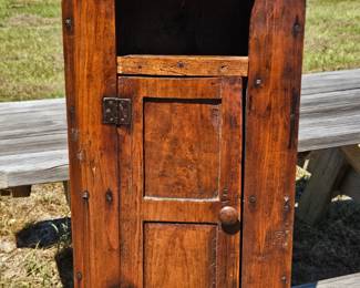 Primitive cabinet