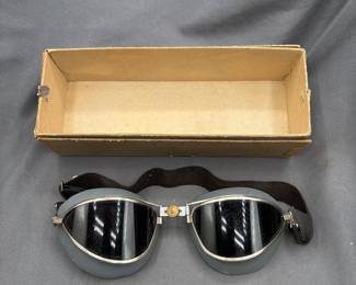 Gorgeous WWII era to Korean War American Optics Flight or Drivers goggles