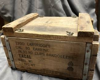 WWII US Wood 30 cal Ammo crate (empty)