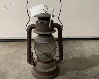 Antique Kerosene No.2 DeLite Lamp