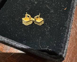 Longaberger earrings