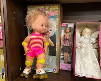 1982 Mattel "Baby Skates" Wind-Up Roller Skating Doll