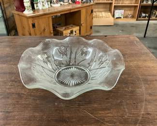 Jeanette Glass Iris & Herringbone Glass Bowl