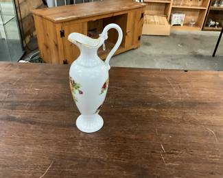 Royal Albert Bone China "Old Country Roses" Vase