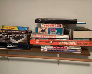 Vintage board games and puzzles 