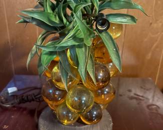 Vintage Pineapple lamp