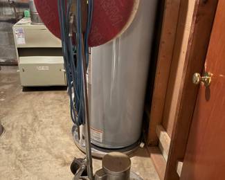 Floor buffer machine